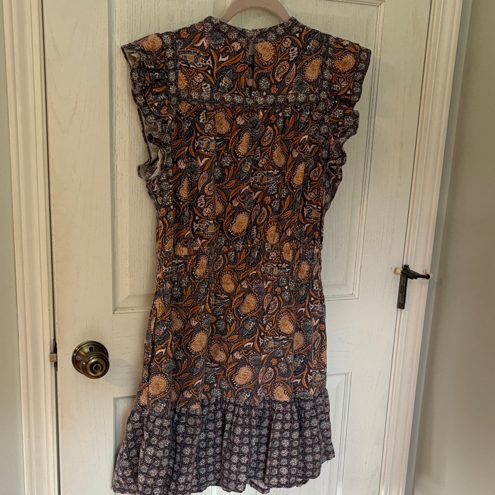 Chic Paisley Ruffle Dress - Picture 2 of 7